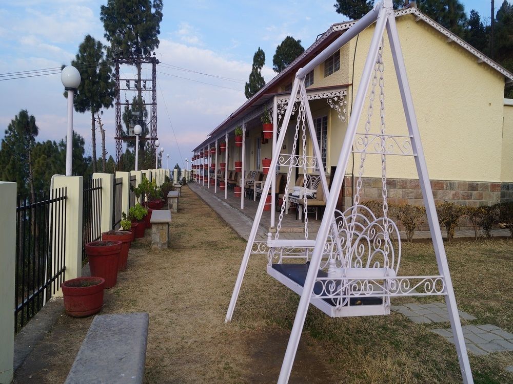 V Resorts Mumukshu Pauri Exterior foto